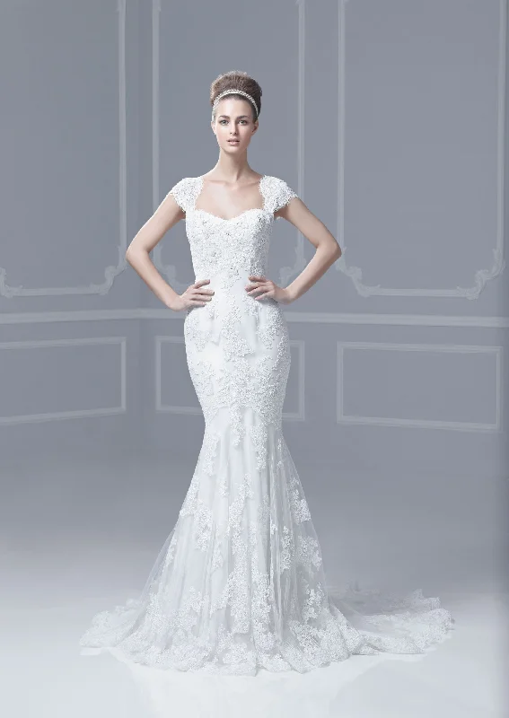 Today Only Enzoani Enzoani Fiji-D Size 4