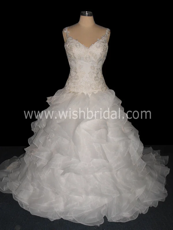 Limited Quantity Pronovias usual