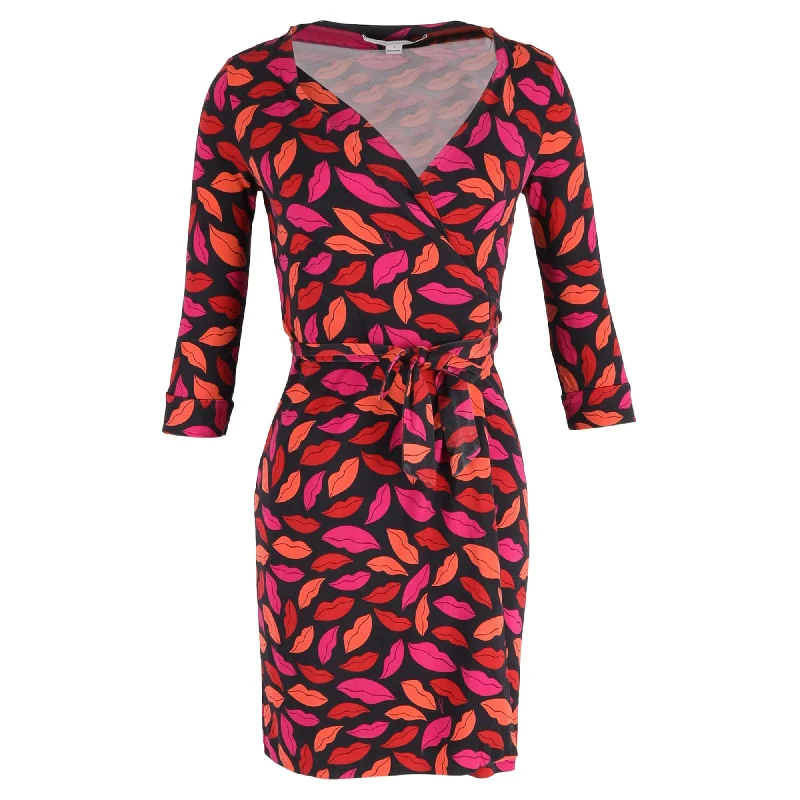 Big Savings Diane von Furstenberg Julian Printed Wrap Dress in Red Silk