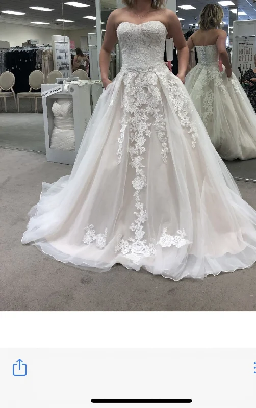 Final Clearance David's Bridal