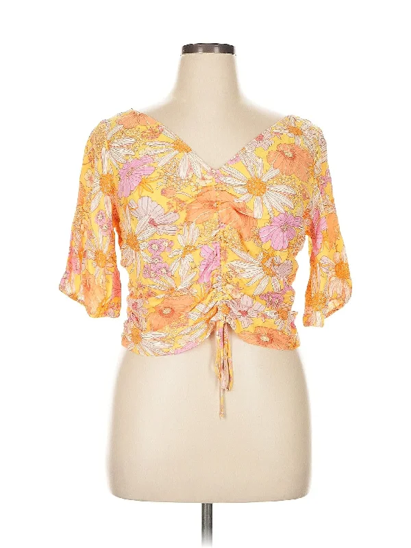 While Supplies Last 3/4 Sleeve Blouse
