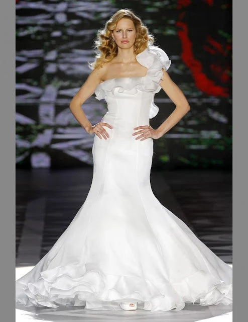 Can't Be Beat Pronovias Pronovias Arpa Size 2