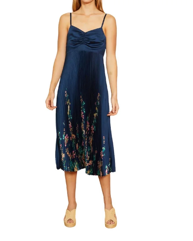 Crazy Deals Donna Midi Dress In Tigerlily