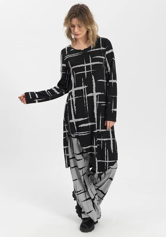 Deep Discounts Elsewhere Araras Bold Print Midi Tunic Dress, Black